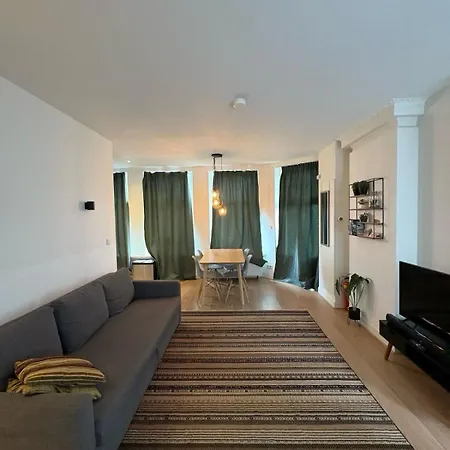 아파트 Panoramic Ami Canal View House *